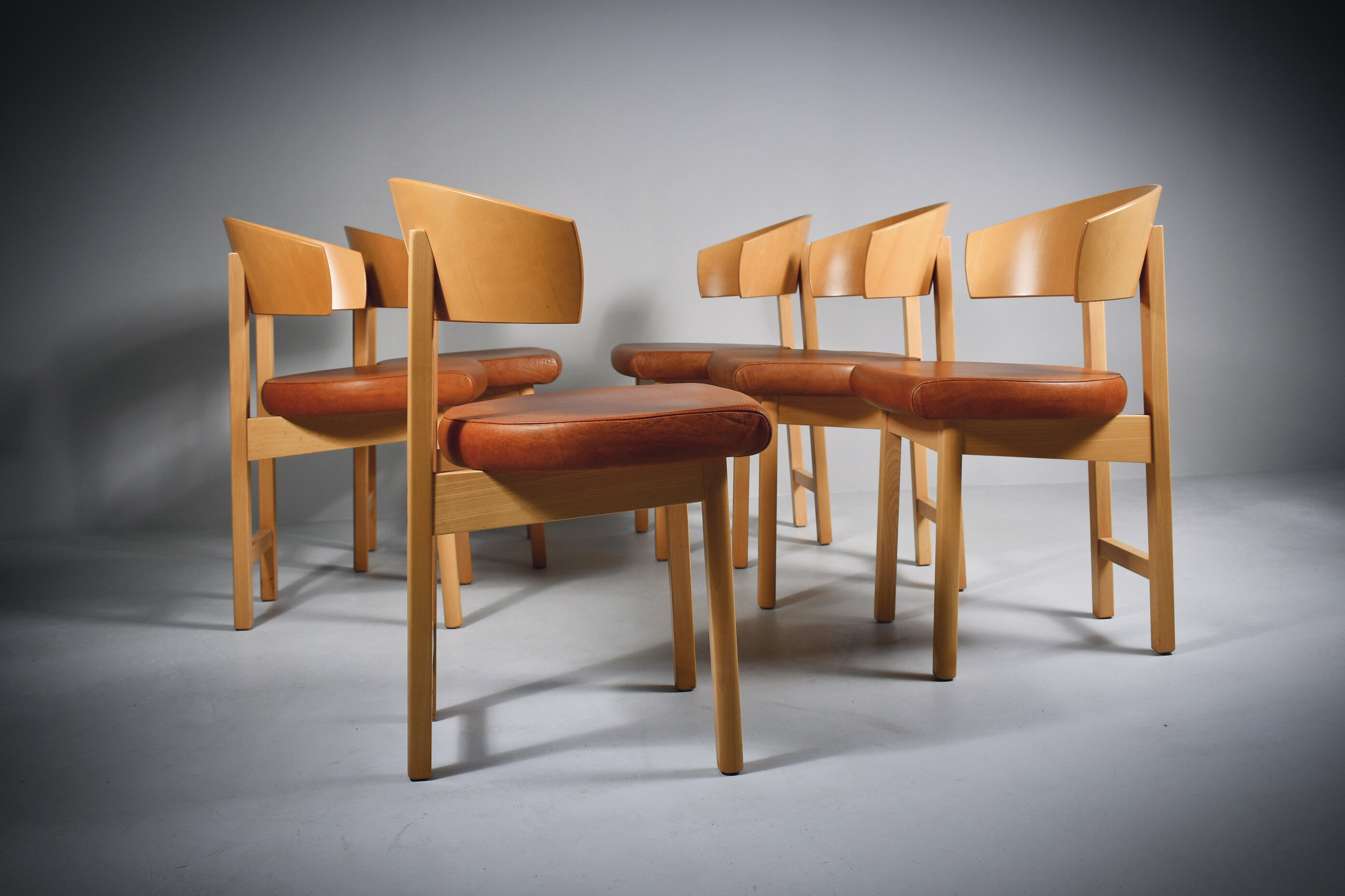 Vintage dining chairs in natural leather and beech Italy