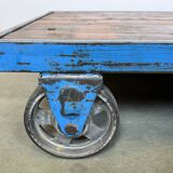 Grand chariot table basse industrielle bleue, 1960