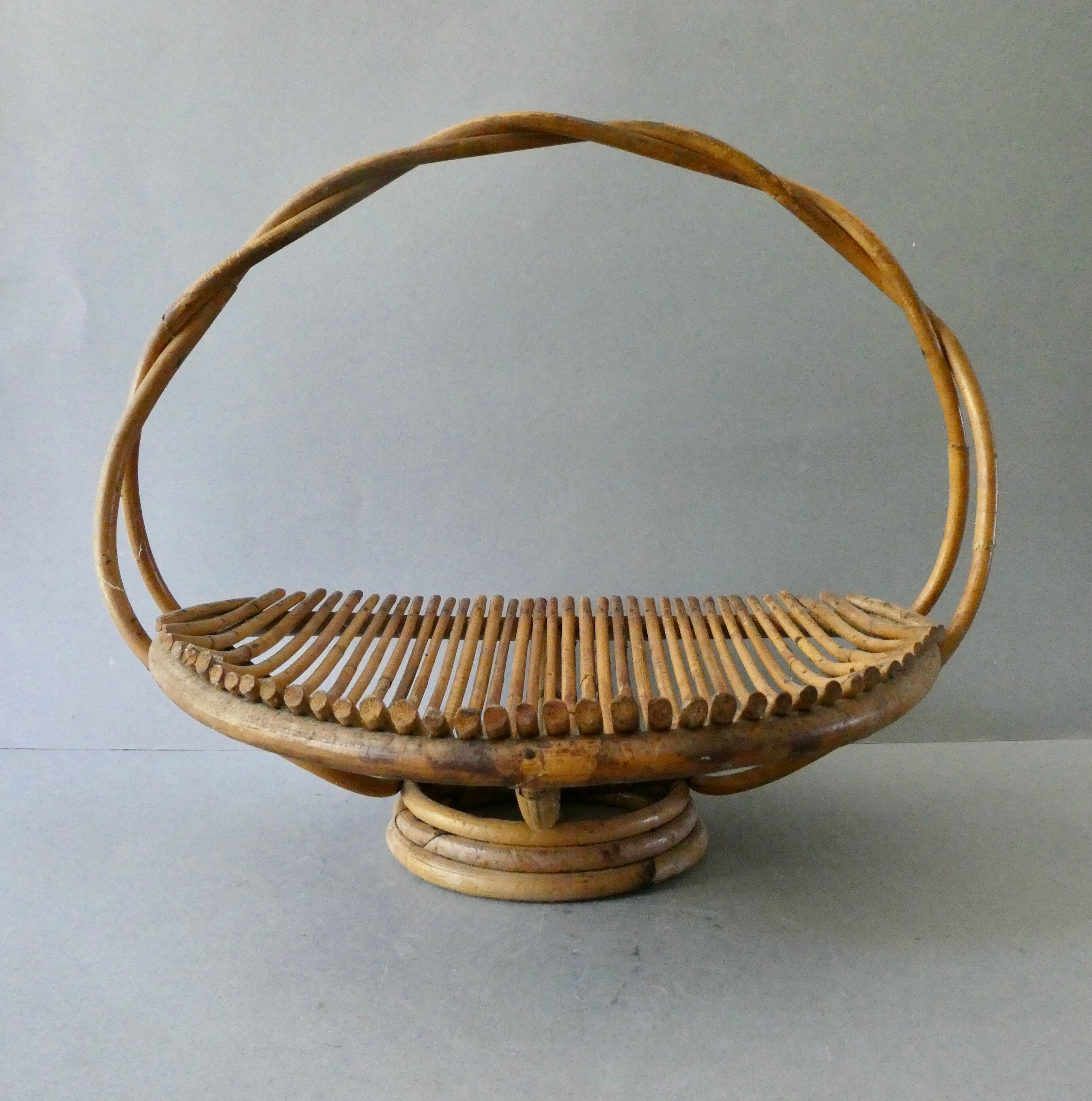 Rattan fruit basket 70s