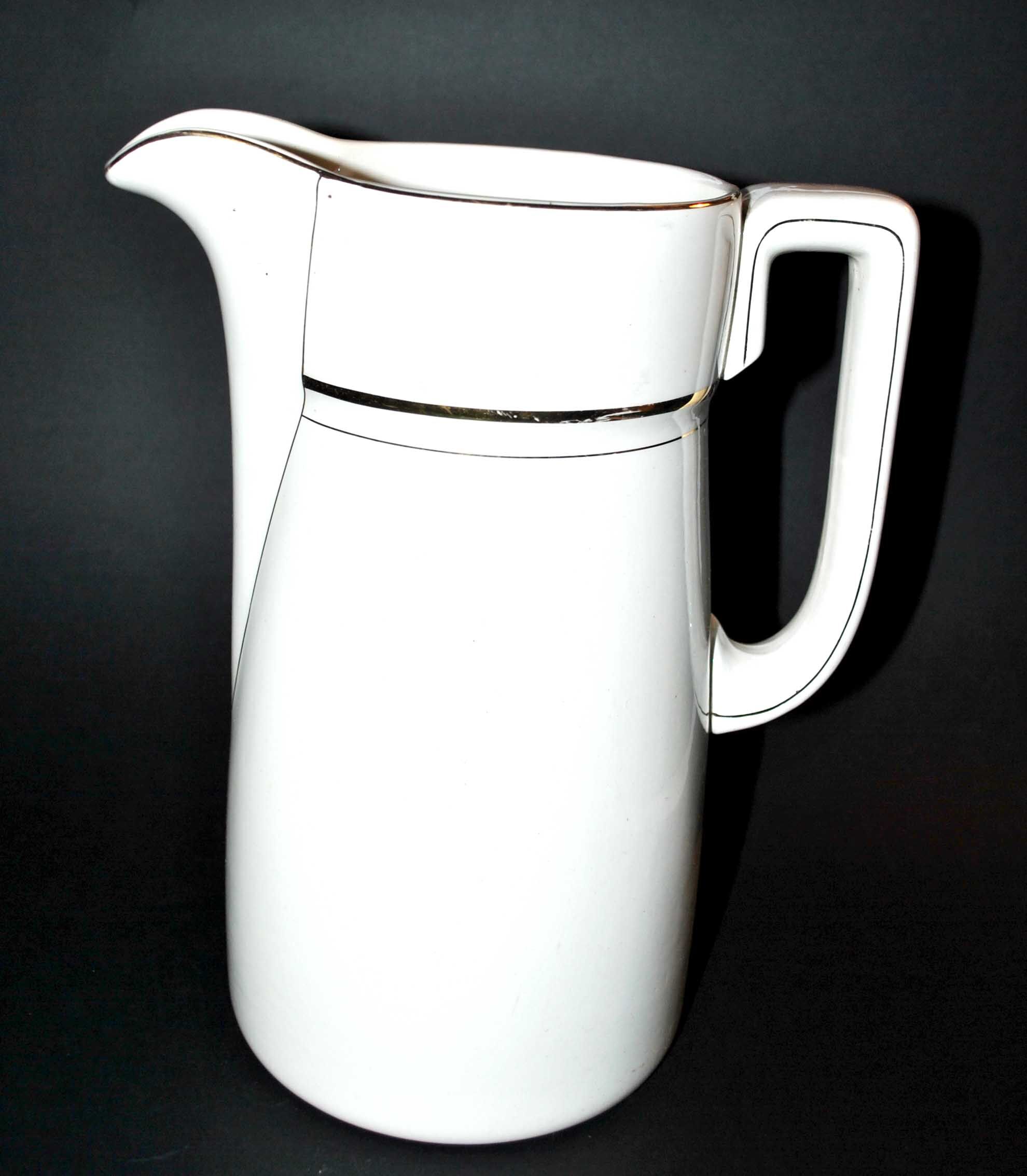Large pitcher in earthenware from Villeroy & Boch - Old carafe water broc Mettlach 1940