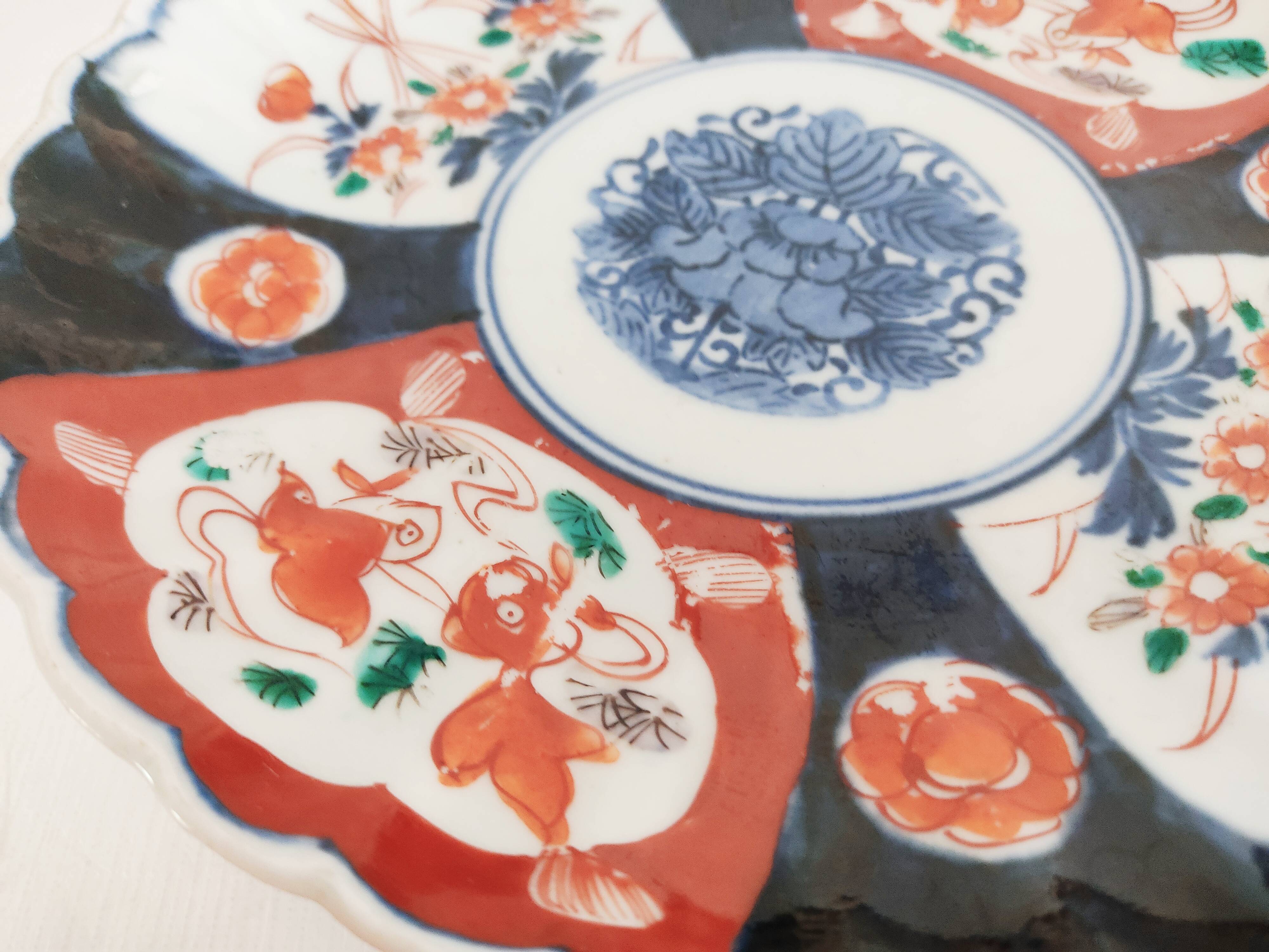 Japanese plate Imari decorated fish