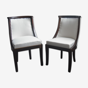 2 Trimmed armchairs