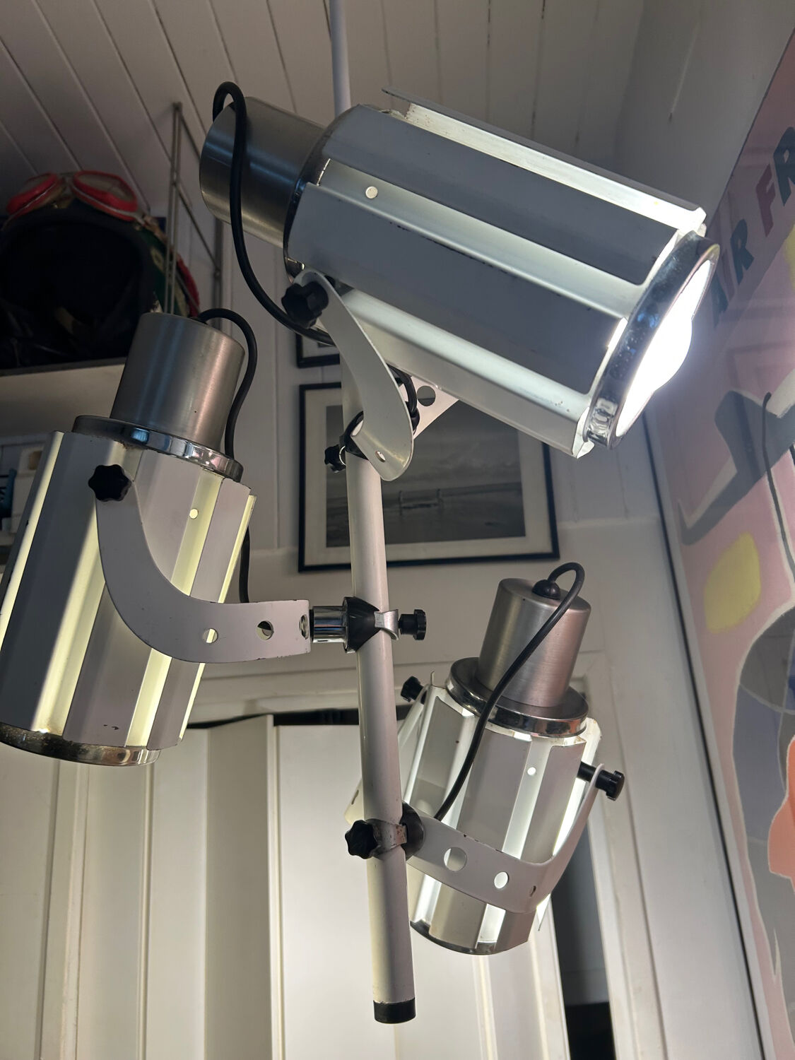suspension 3 Projecteur d’Oscar Torlasco (Lumi, stilkronen )