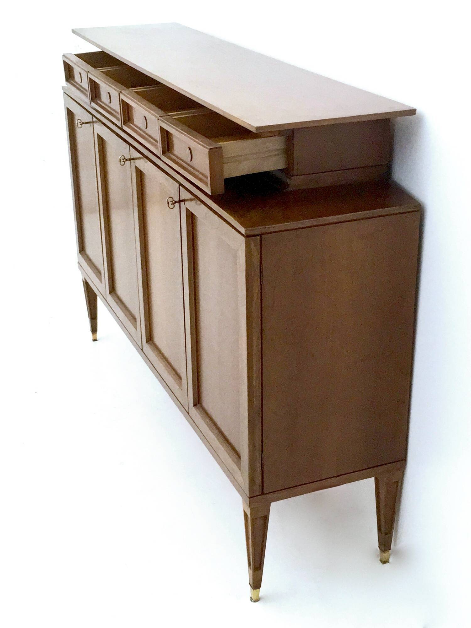 Vintage High-Quality Walnut Cabinet in the Style of Paolo Buffa, Italy