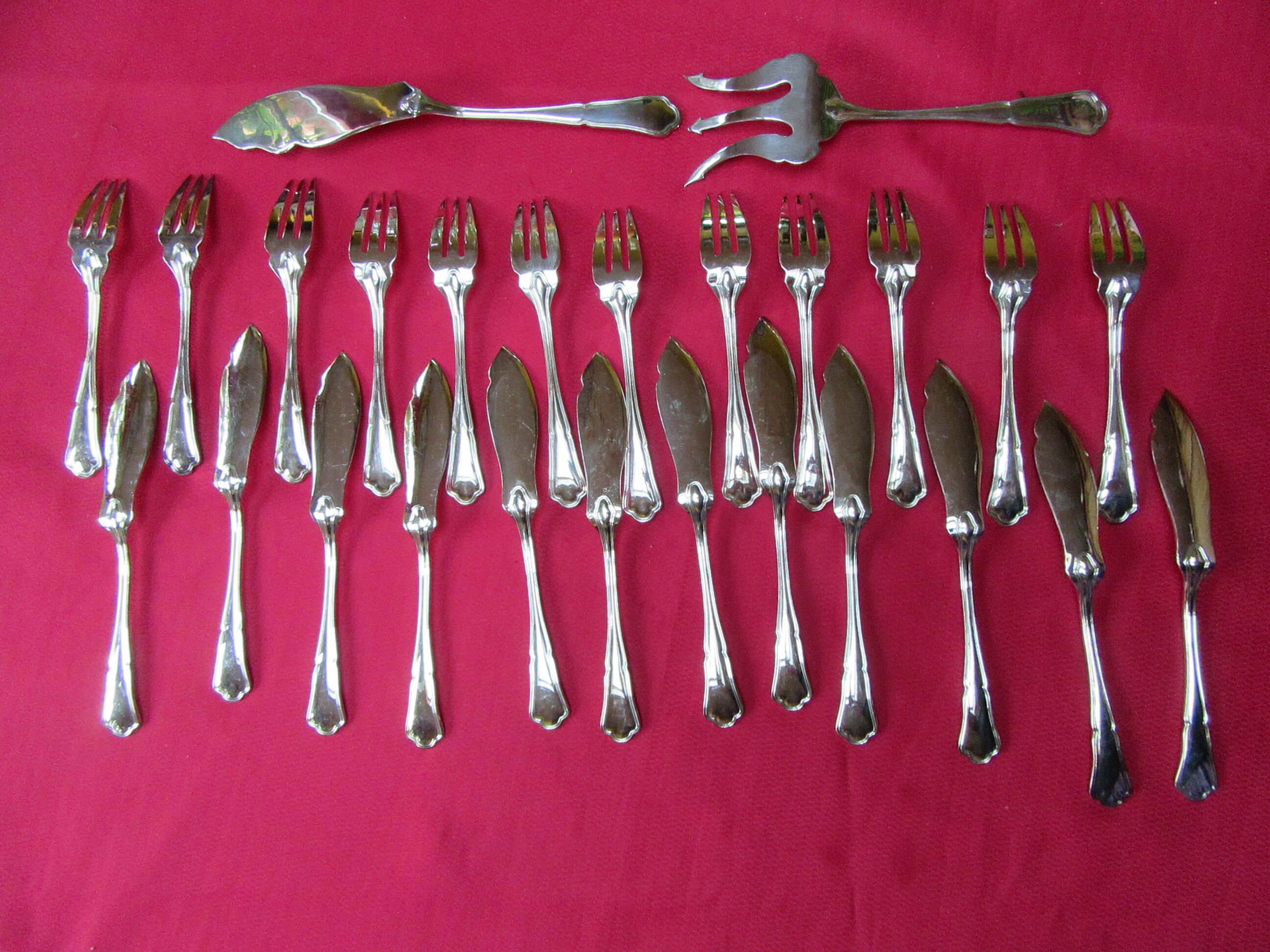 Silver metal fish service ercuis- model contours victoria