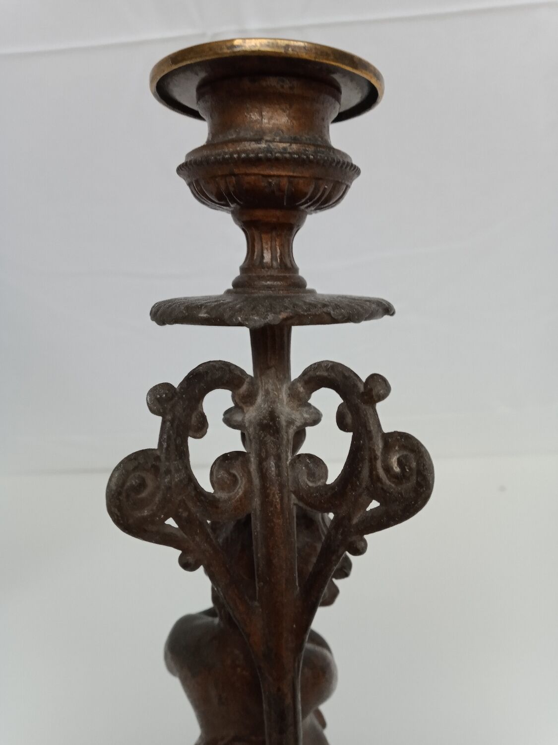 Bougeoirs putti musicians