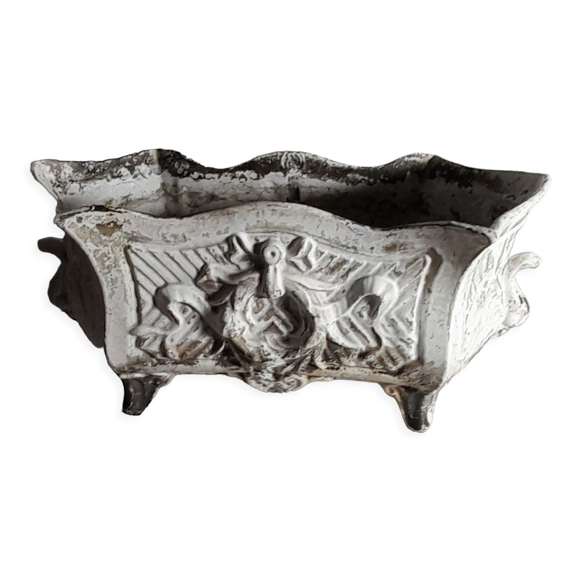 Old cast iron planter late nineteenth L 40 cm