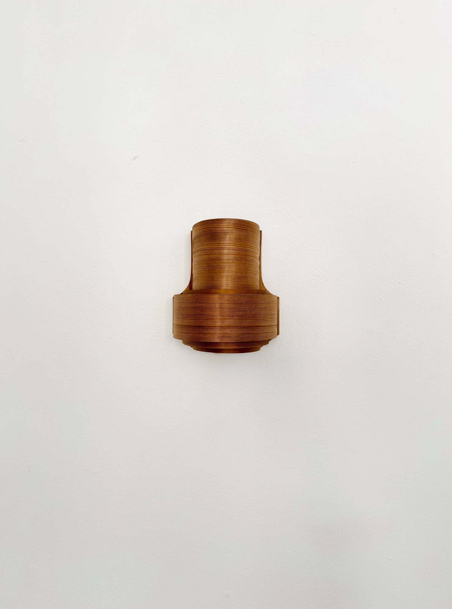 Ensemble de 2 lampes murales en bois par Hans Agne Jakobsson