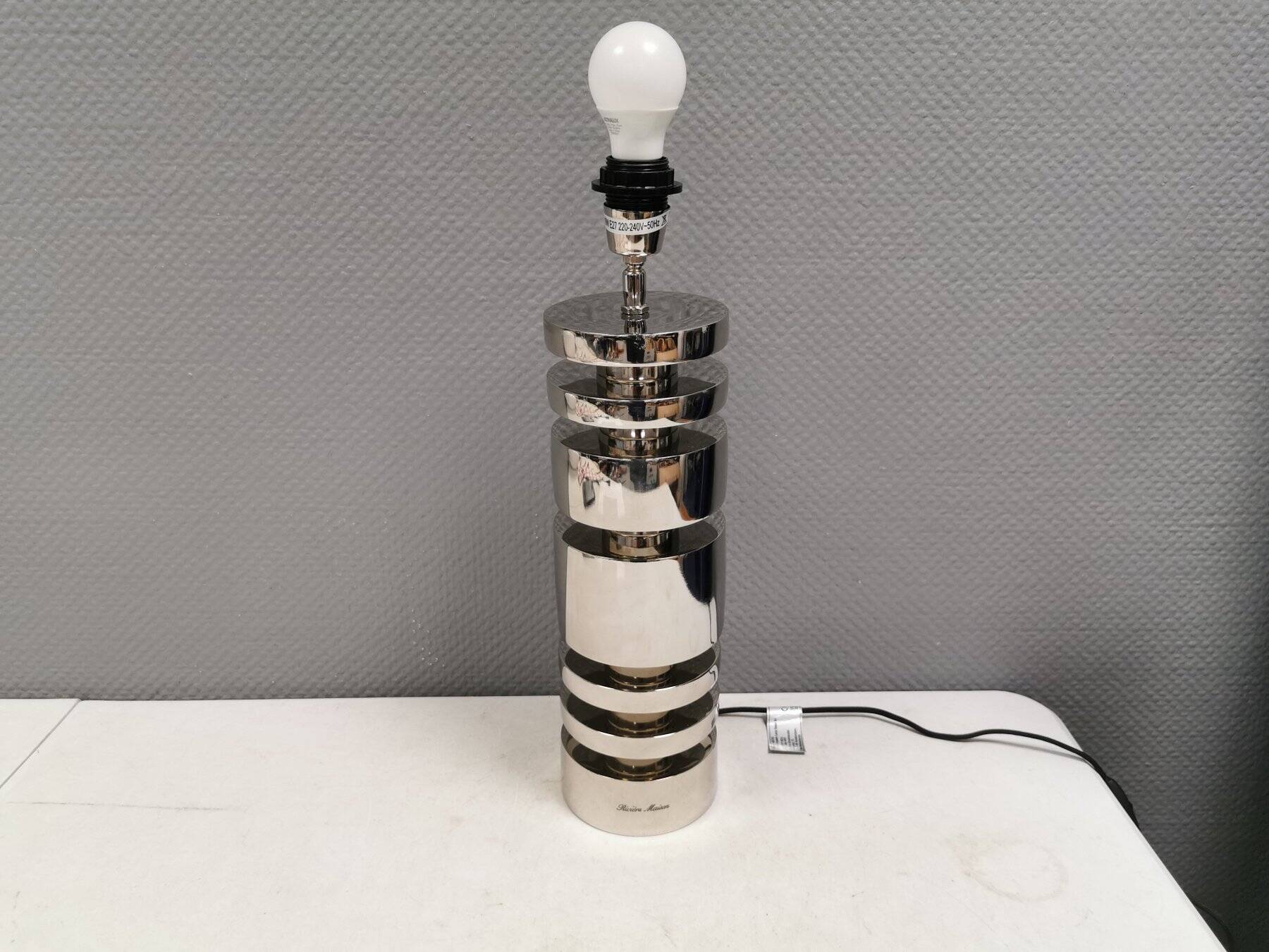 Design lamp in chrome, from Dutch Reviera Maison.