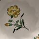 Lots de 4 assiettes creuses, Modèle embrun, aux motifs à fleurs jaune. Estampillées Salins France.