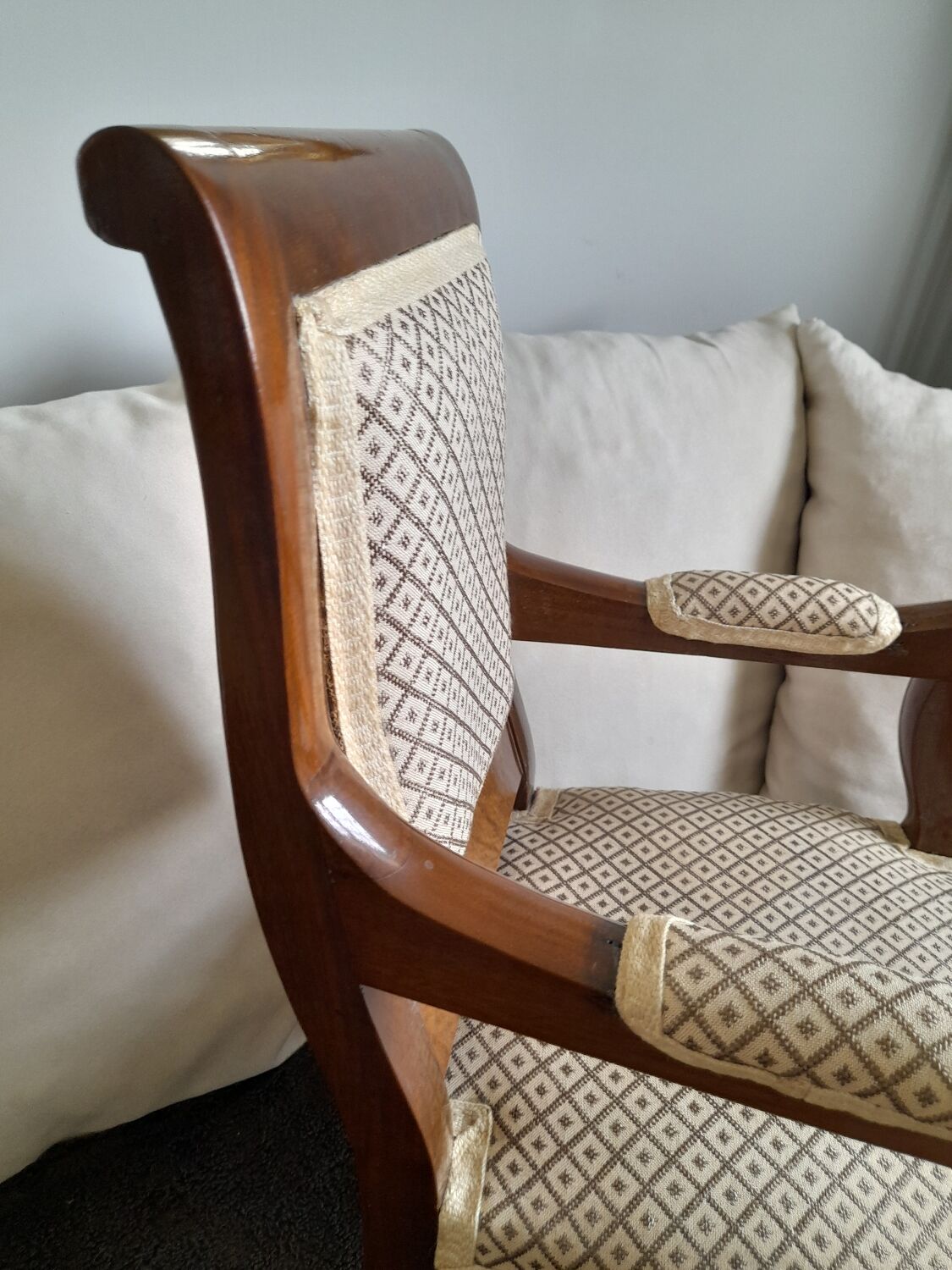 Children's armchair.