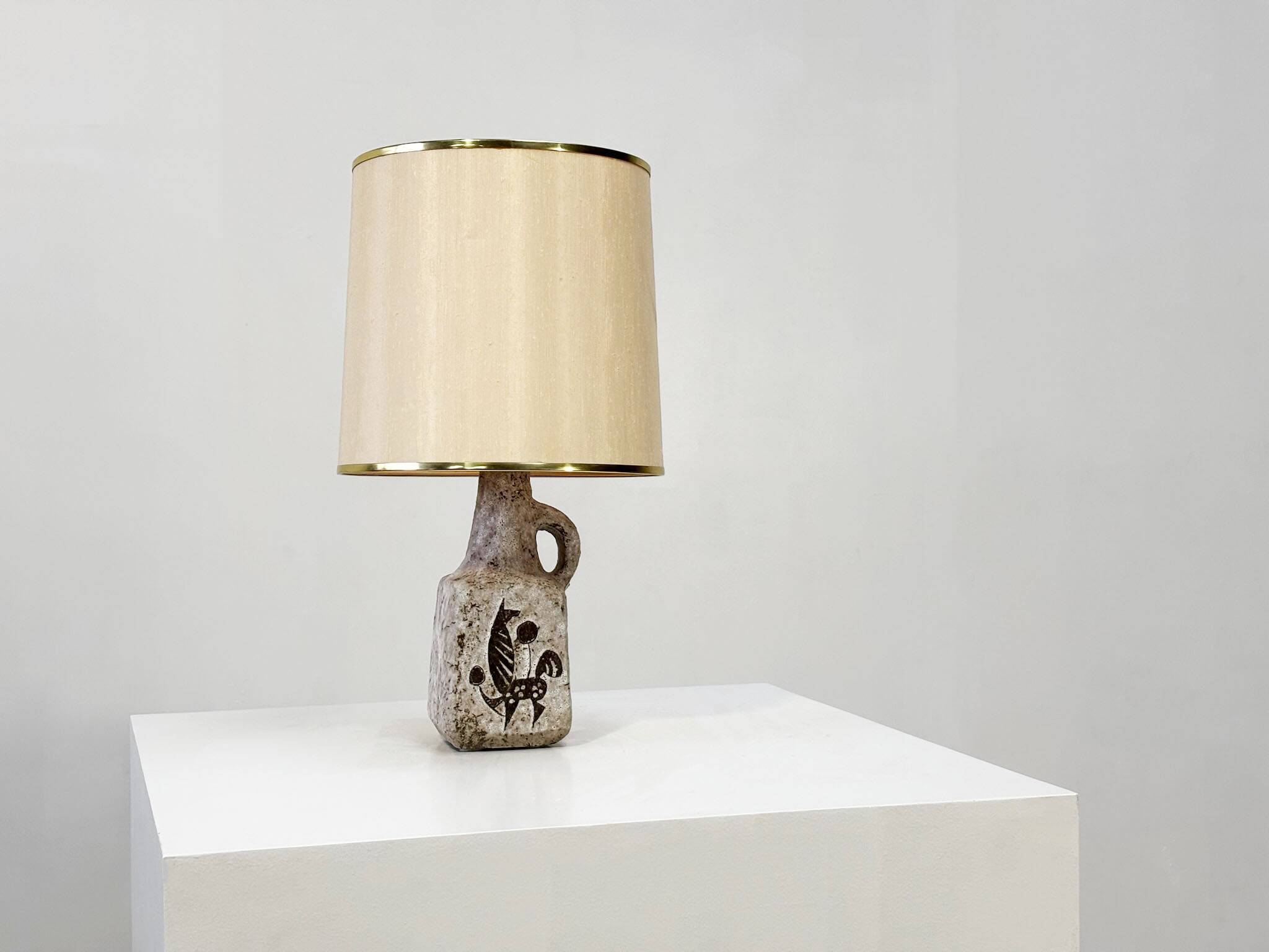Ceramic French table lamp