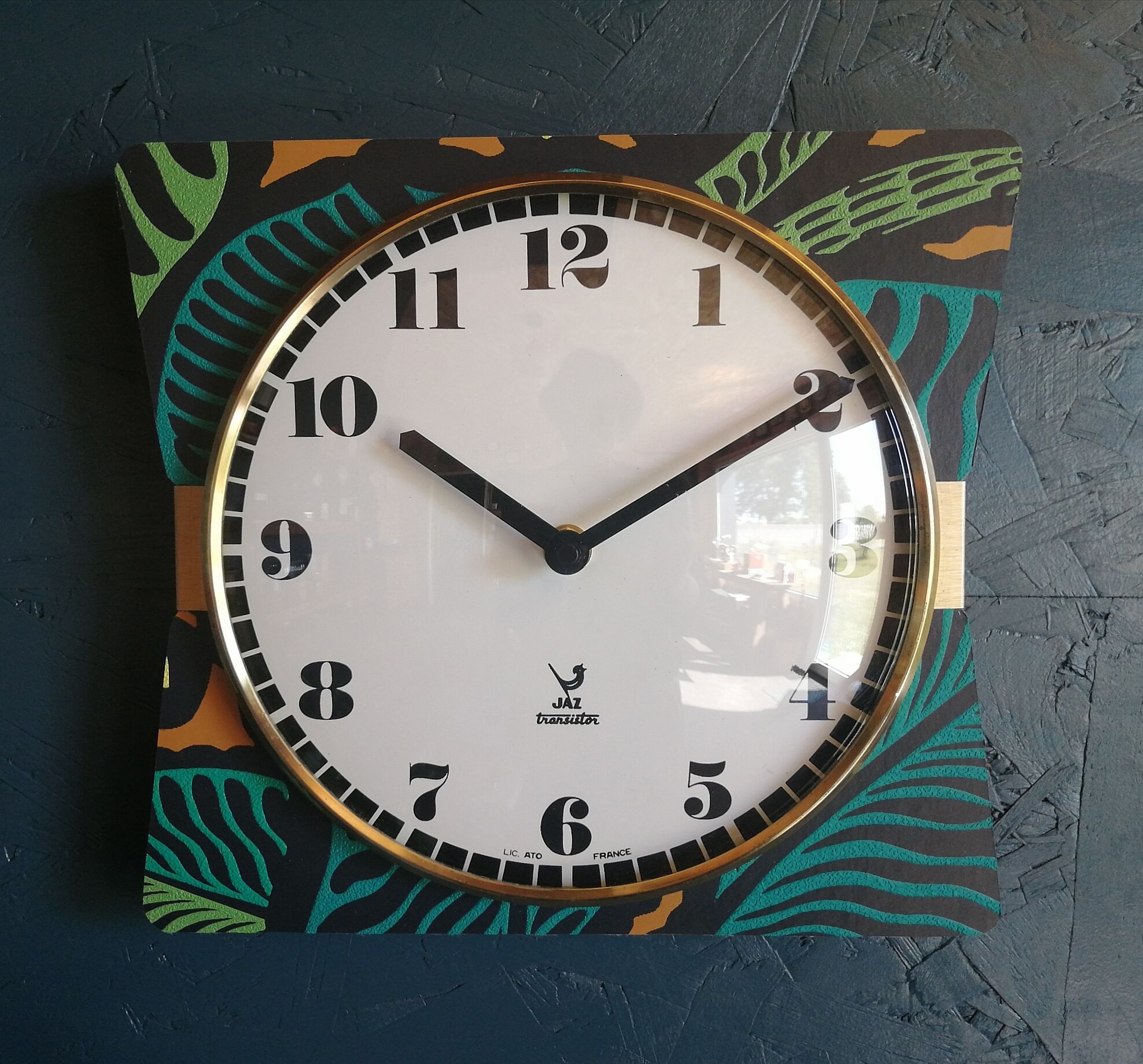 Vintage clock golden silent wall clock "Jaz black green ochre"