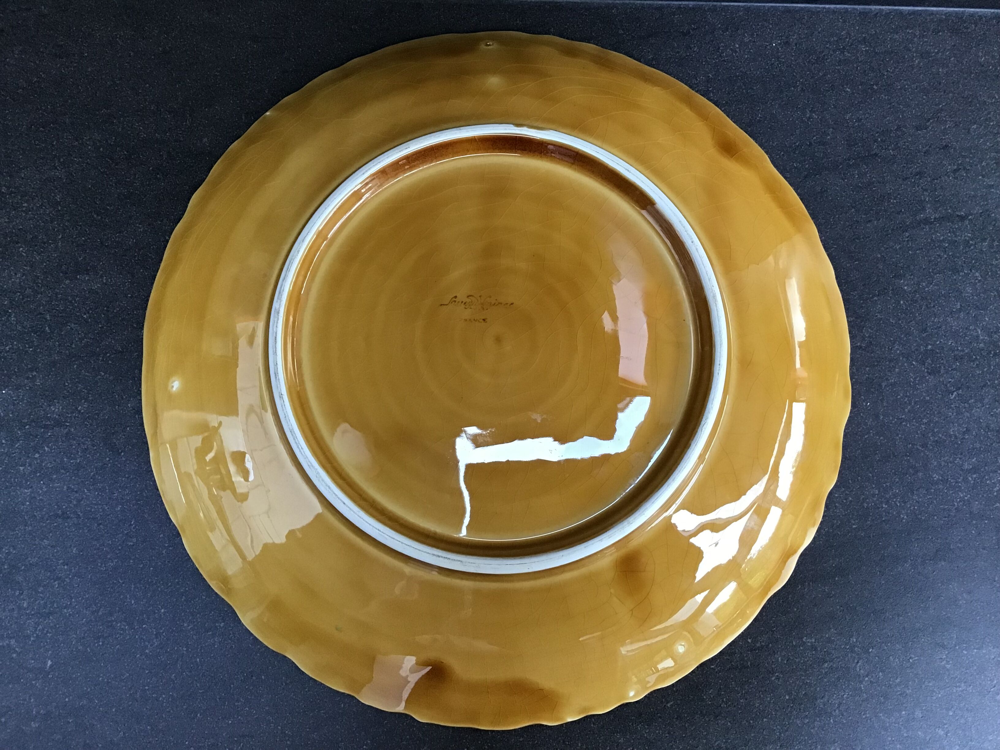 Plat en barbotine de Sarreguemines