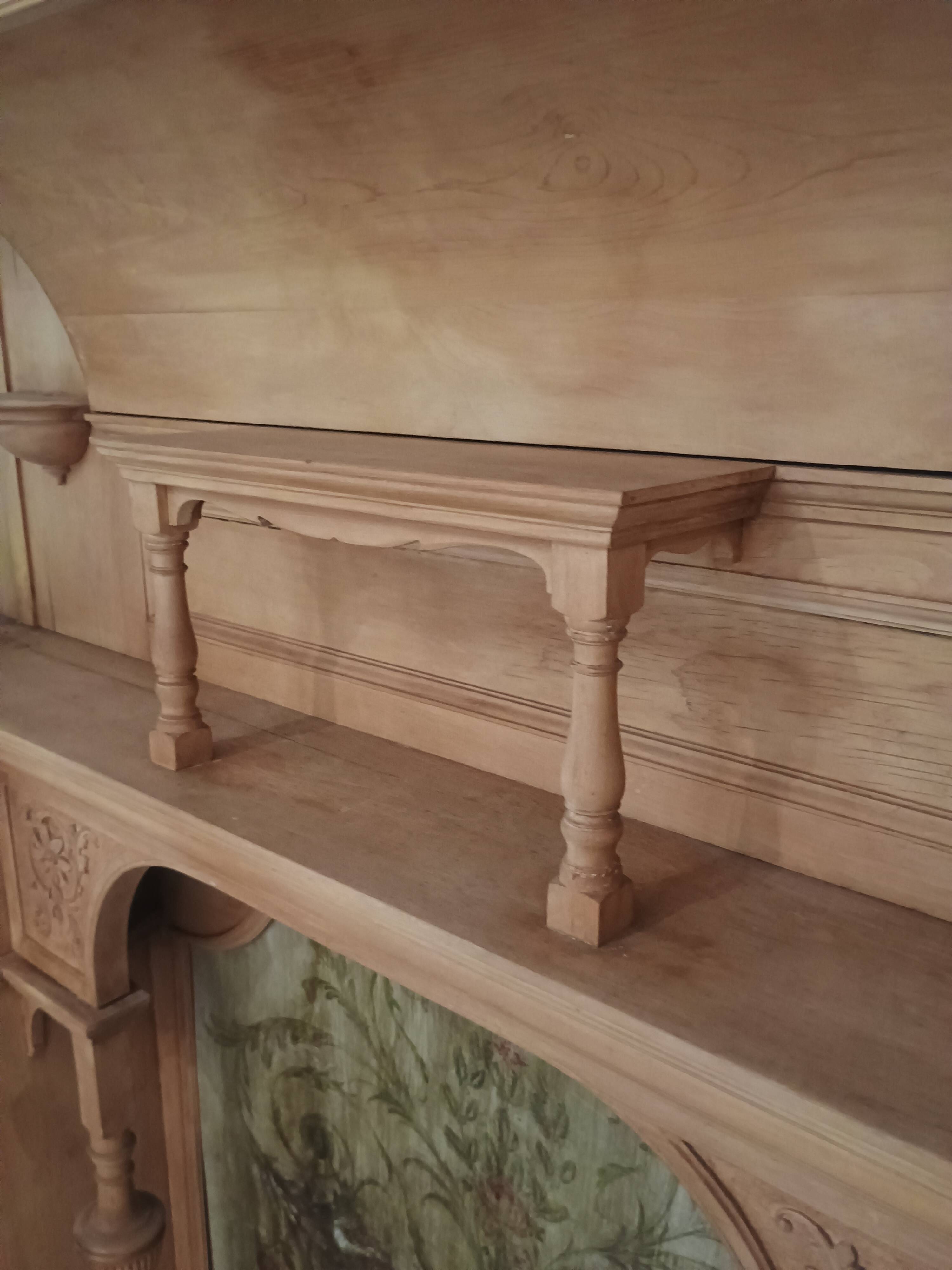 meuble haut de corps d'ornement