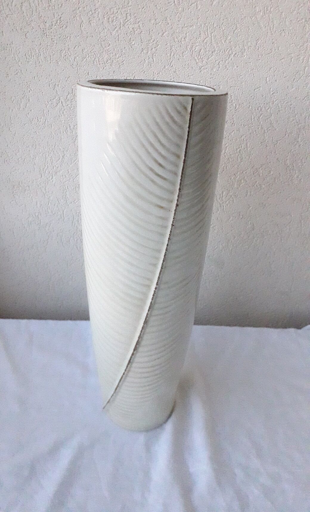 Ceramic vase