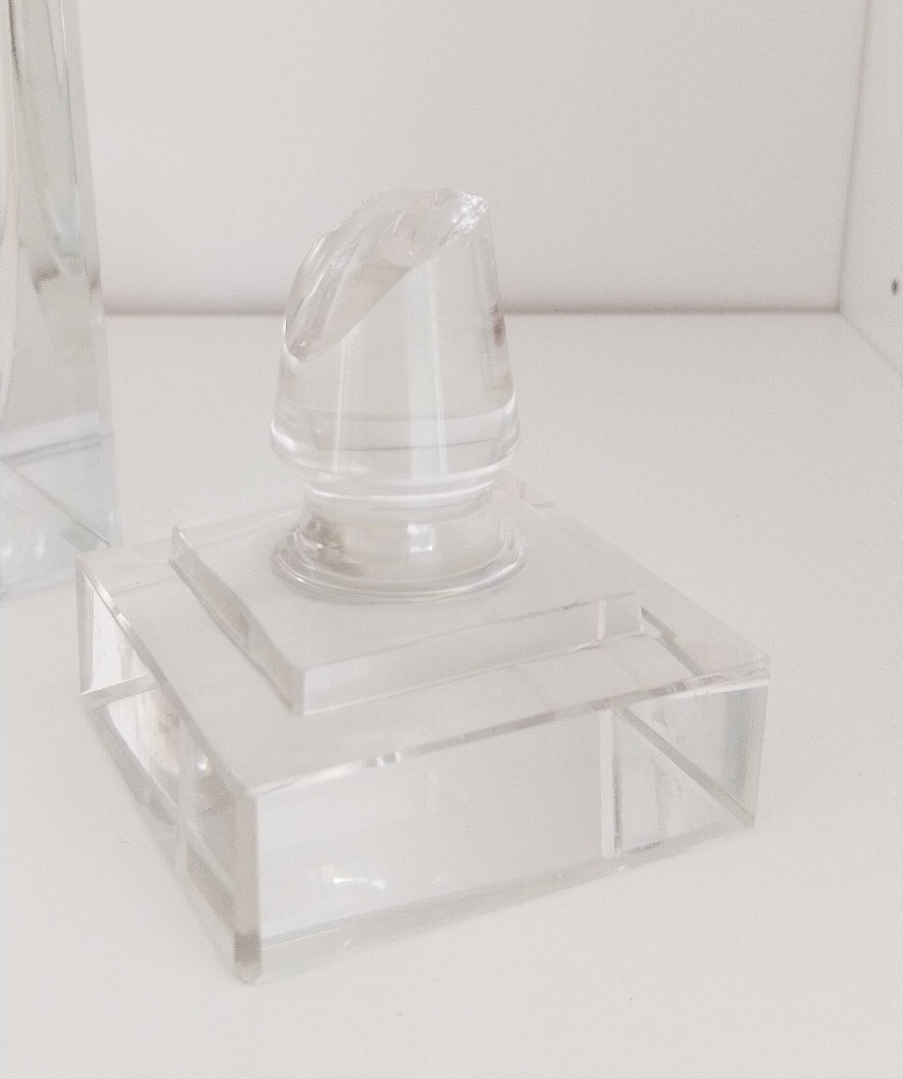 Crystal liqueur and whiskey decanter