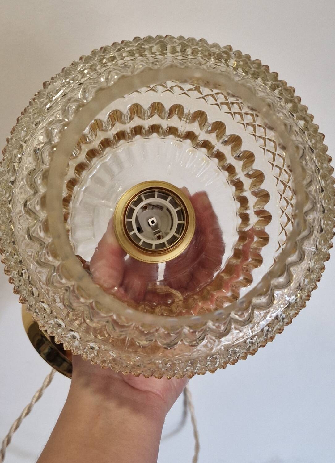 Diamond amber pendant light