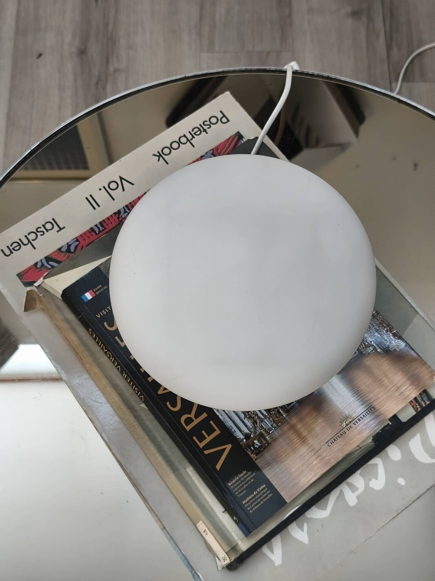 Tripod lamp space age UFO 1970s