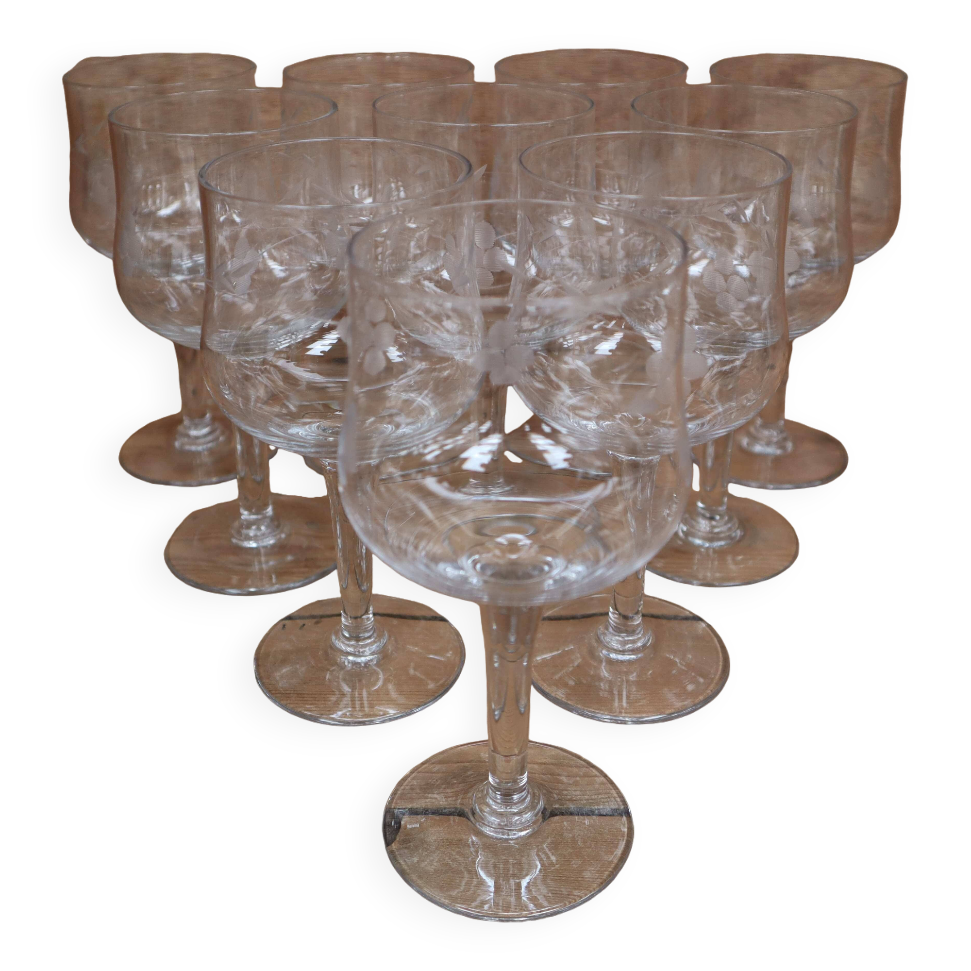 10 antique hand-blown wine glasses engraved with floral decoration