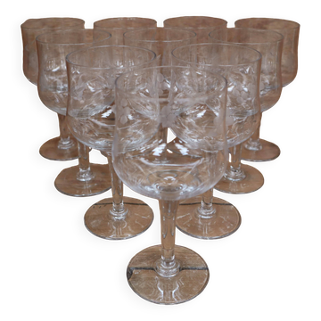 10 antique hand-blown wine glasses engraved with floral decoration