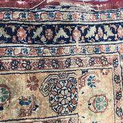 Very beautiful antique Persian carpet Tabriz very fine silk 135x160 cm
