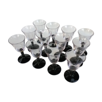 Crystal glasses with black base