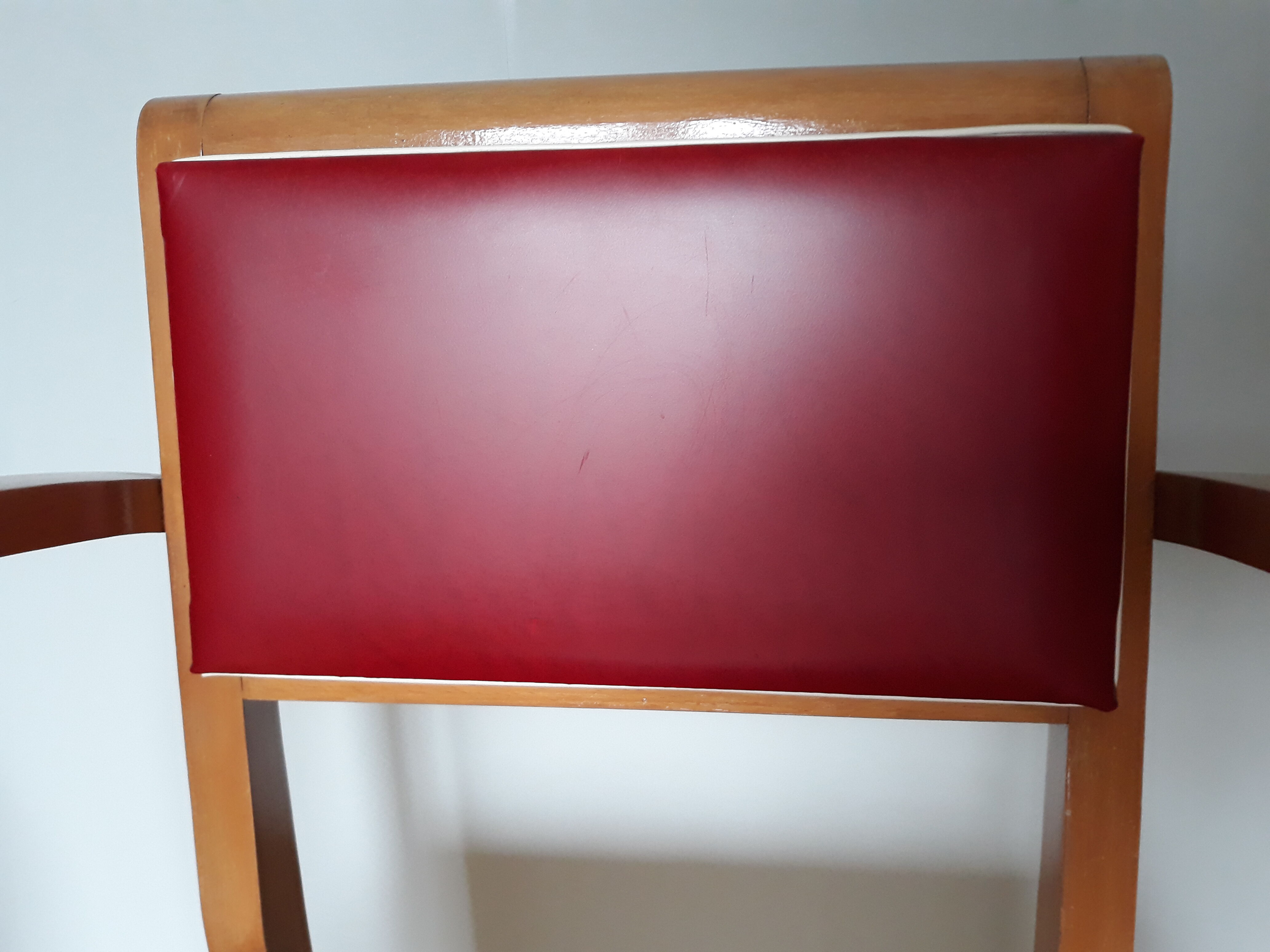 Fauteuil bridge skaï rouge
