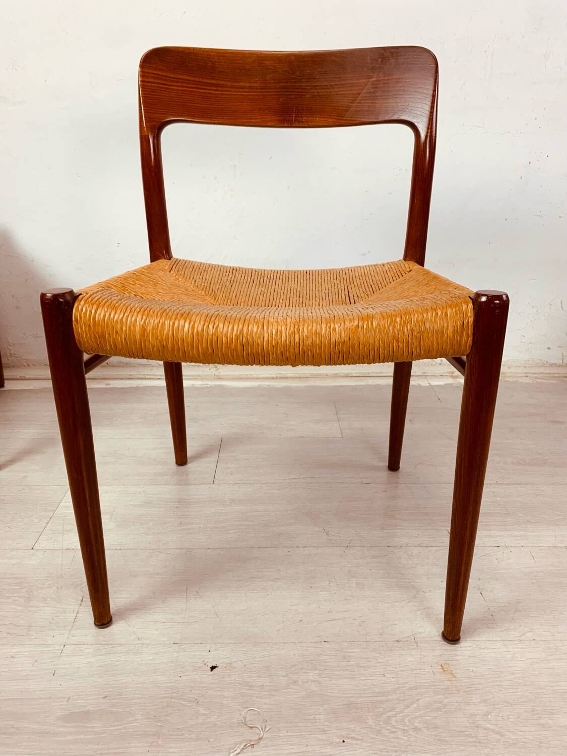 Moller 75 chairs