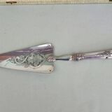 Silverplated cake knife and scoop