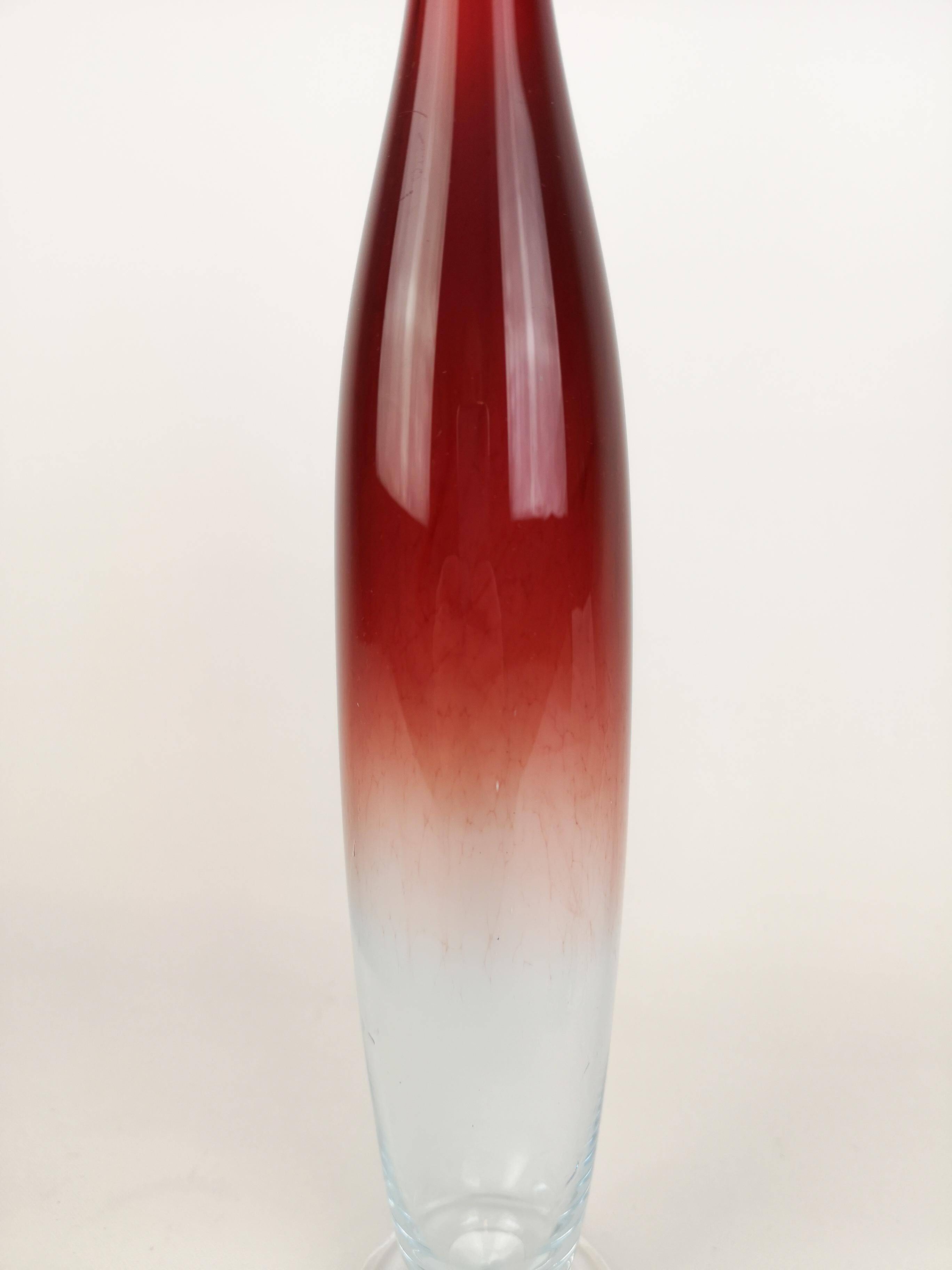 Midcentury display vase by Nils Landberg, Orrefors, circa 1950.