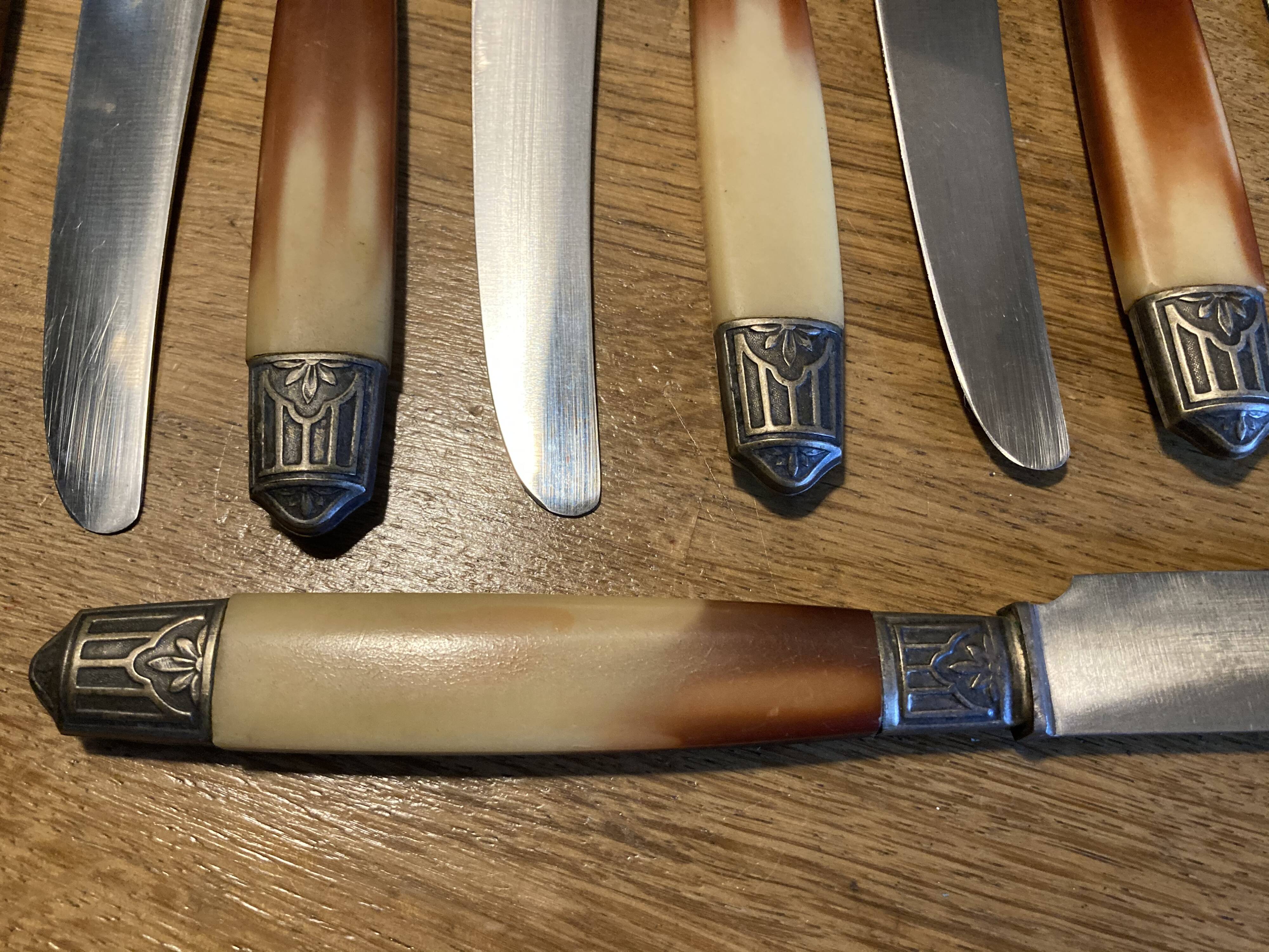 12 aArt deco knives