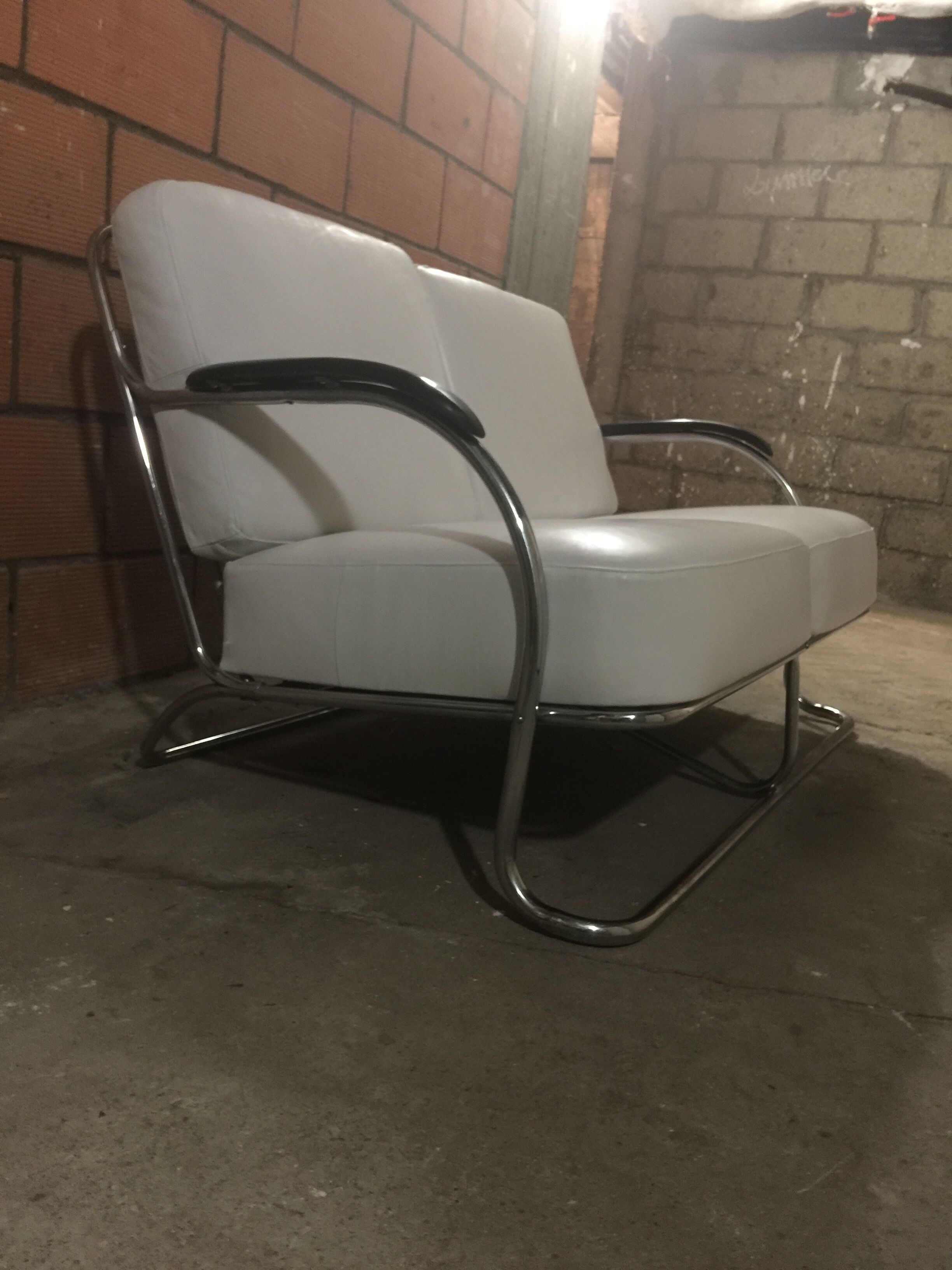 Bauhaus Sofa