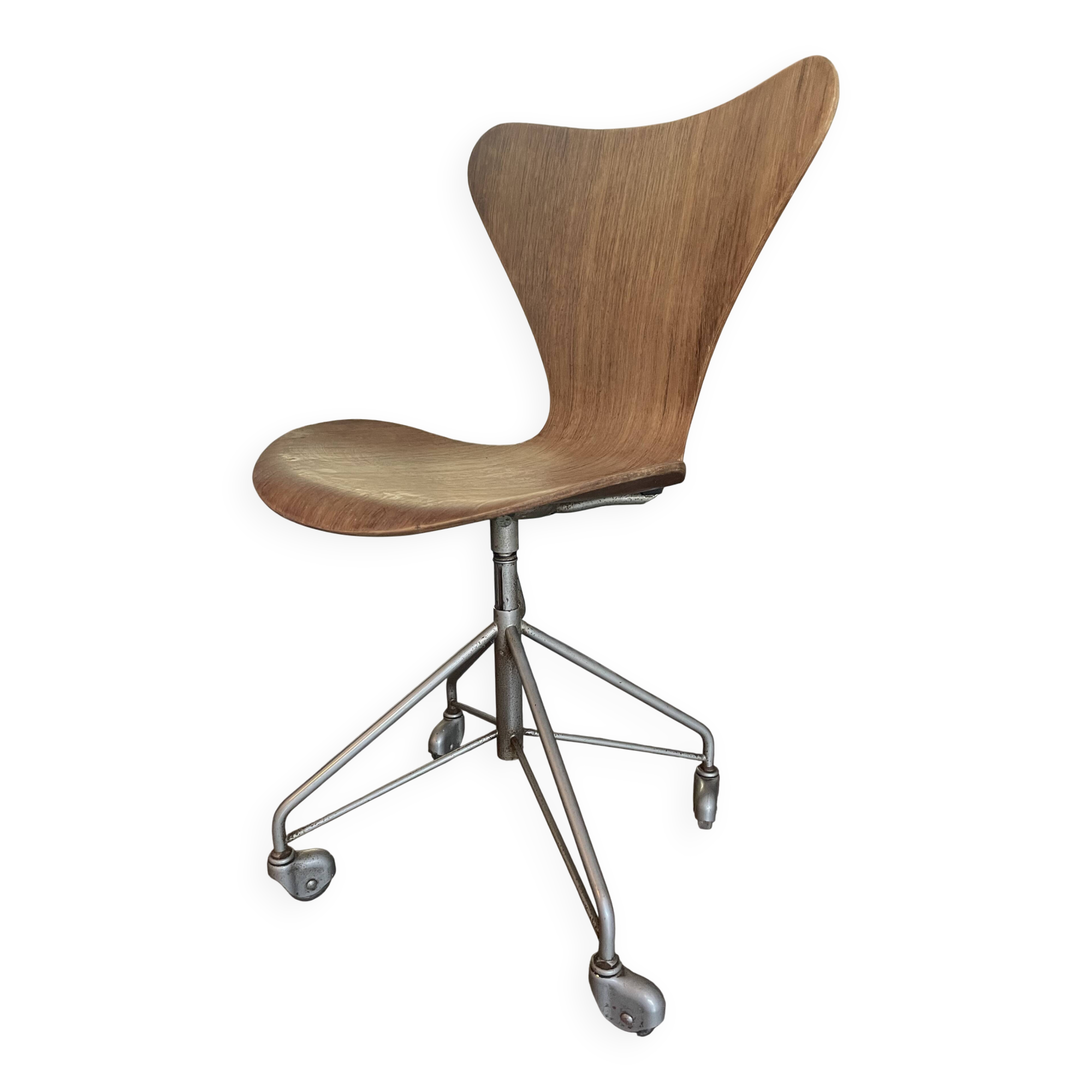 Rare First Edition Arne Jacobsen 3117 task chair by  Fritz Hansen 1960