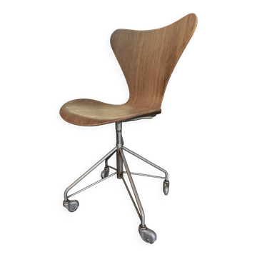 Arne Jacobsen 3117 work chair, rare first edition, by Fritz Hansen, 1960.