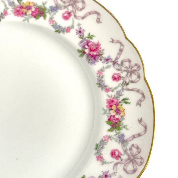 Plat à gâteaux en porcelaine de Limoges à guirlandes florales et rubans, ''Vieux Bernardaud'' D&C (Delinières & Cie), fin XIXe siècle