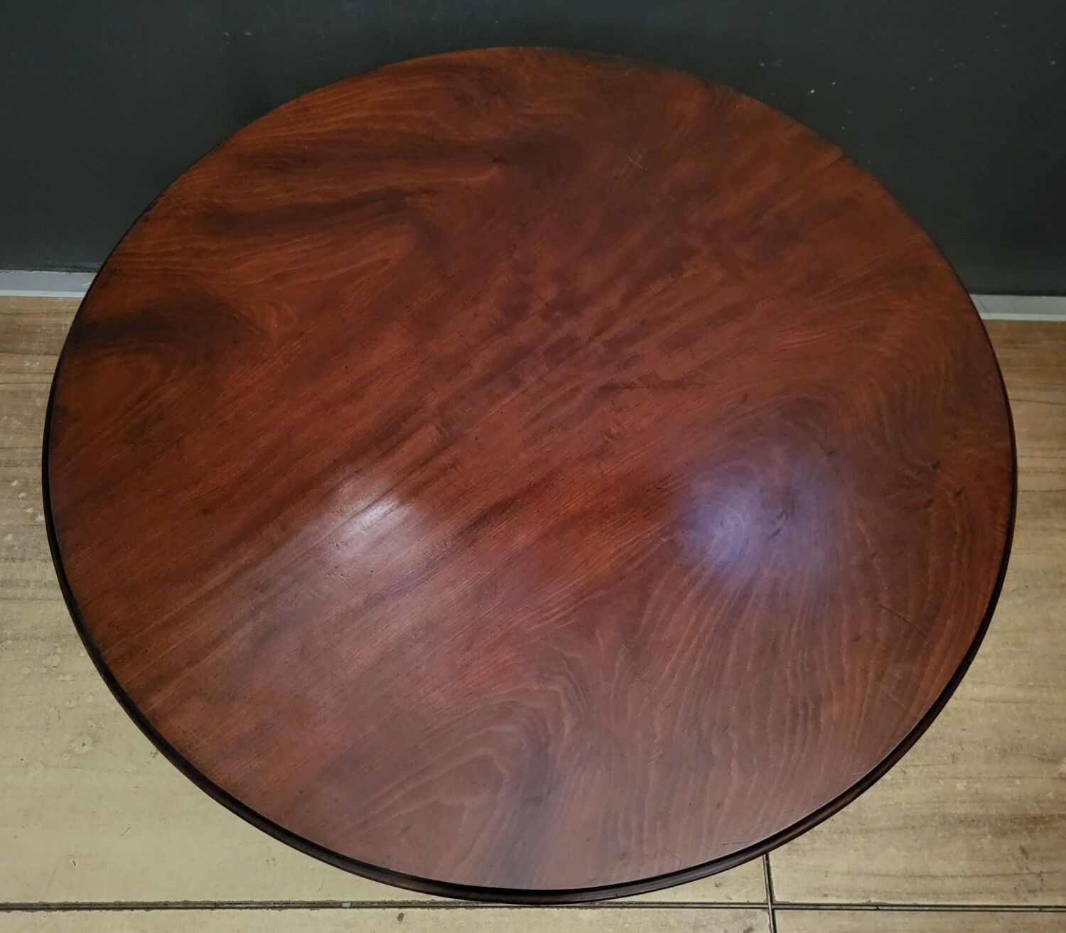 Round table Louis Philippe style in solid wood