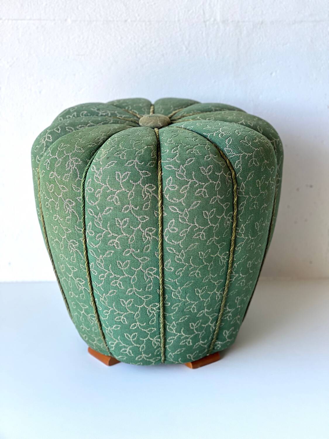 Tabouret de Jindrich Halabala, Cesky nabytek, 1950'