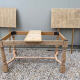 Extendable stripped farm table