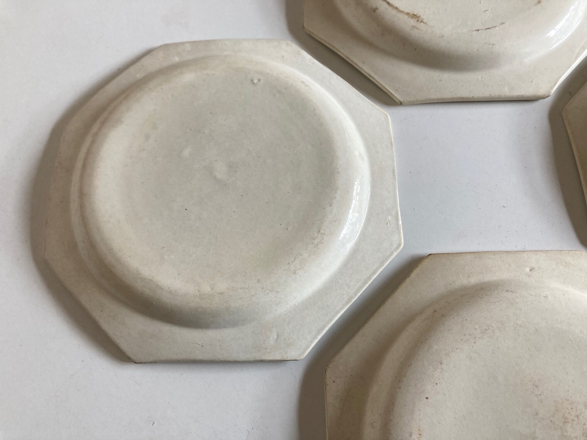 Set of 4 plates Creil and Montereau octagonal pearls Directoire 1800