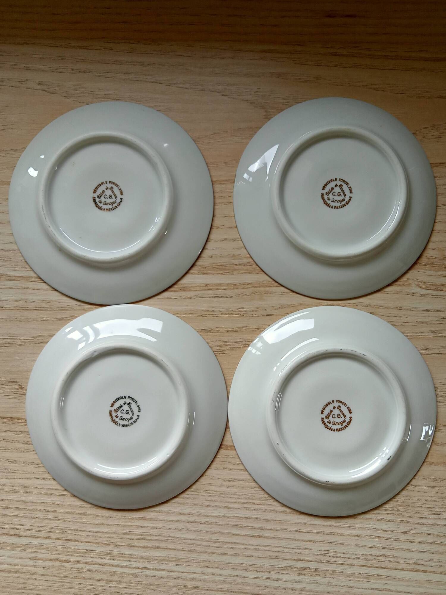 4 cups with 4 saucers Limoges, fine porcelain, coffee cups, white, light green, gold