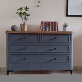 Chest of drawers with large drawers