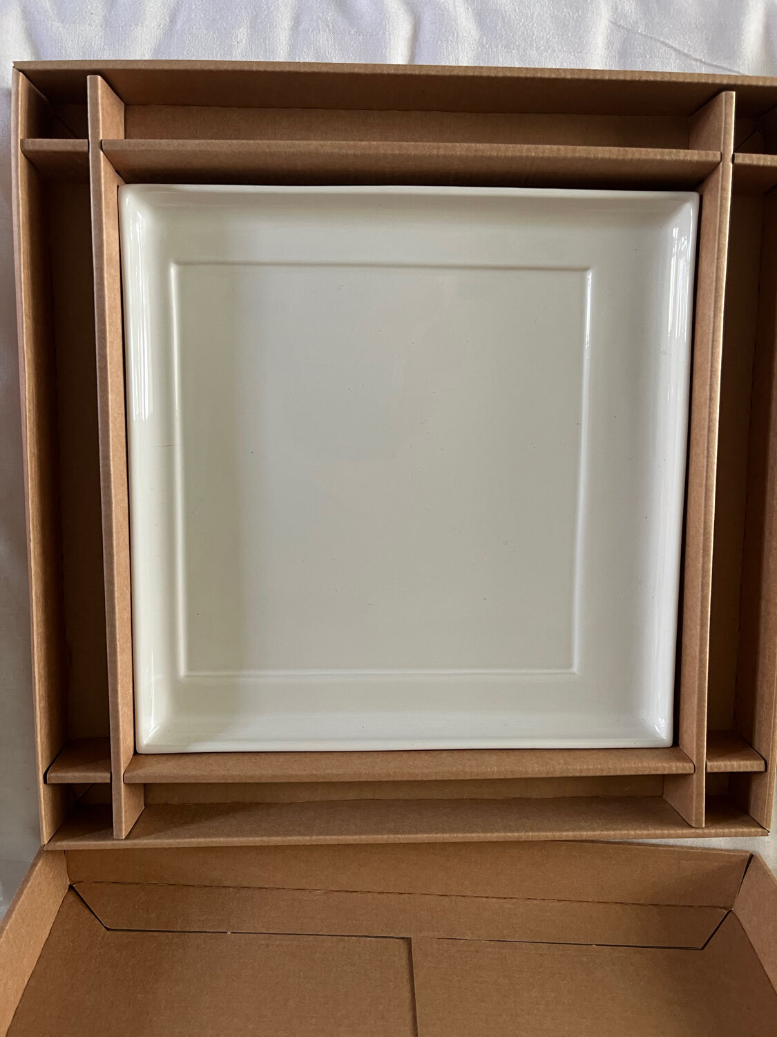 Set d’assiettes Josef Albers – édition limitée Musée d’Art Moderne de