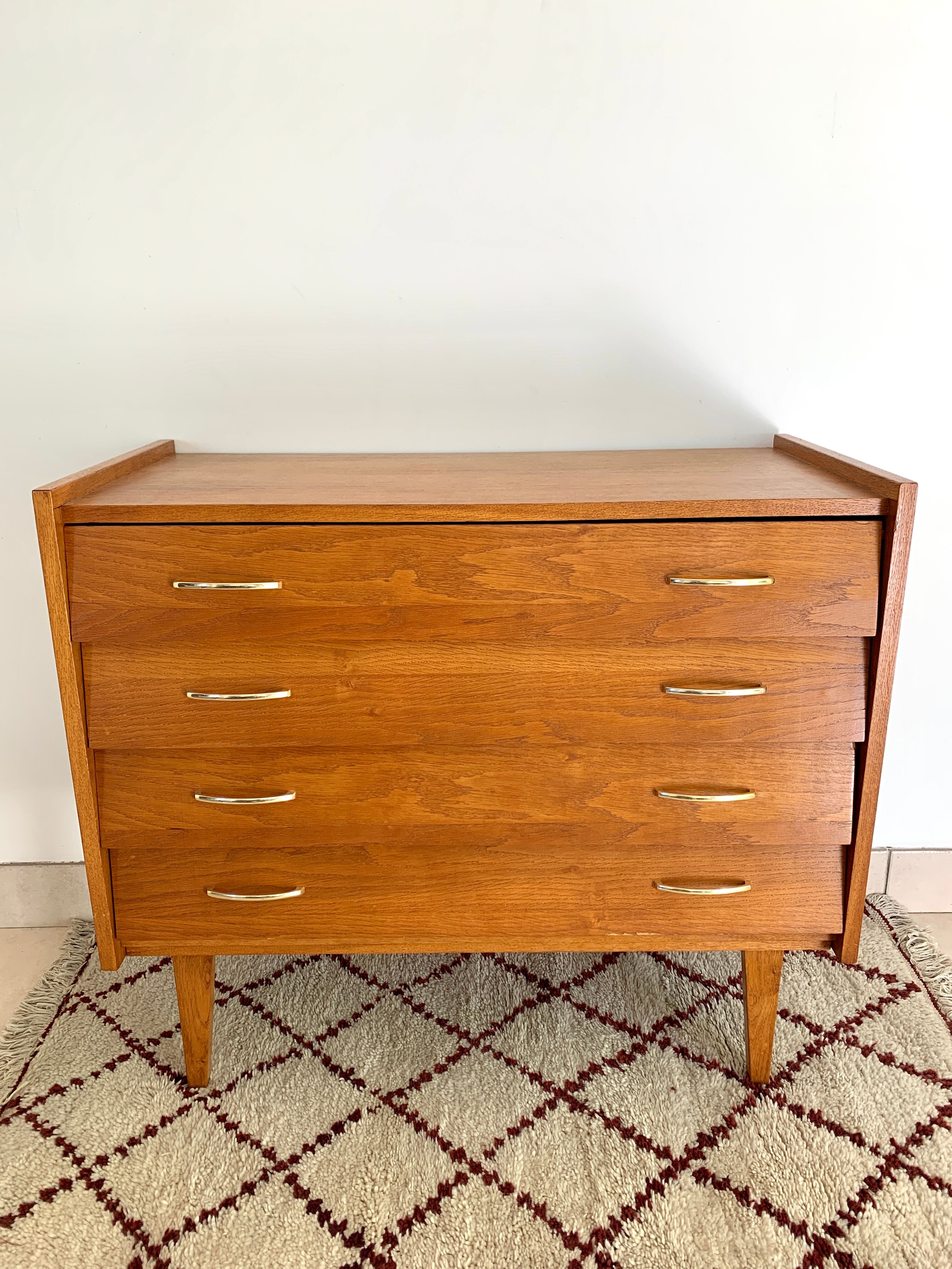 Vintage oak chest of drawers