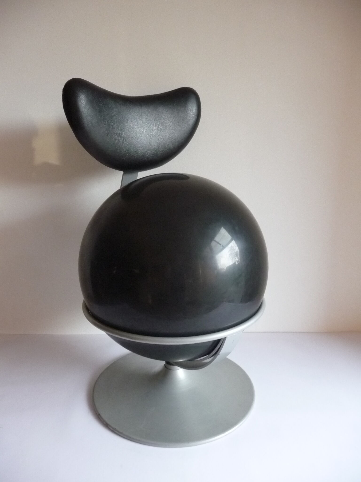 1980s ergonomical ball desk chair