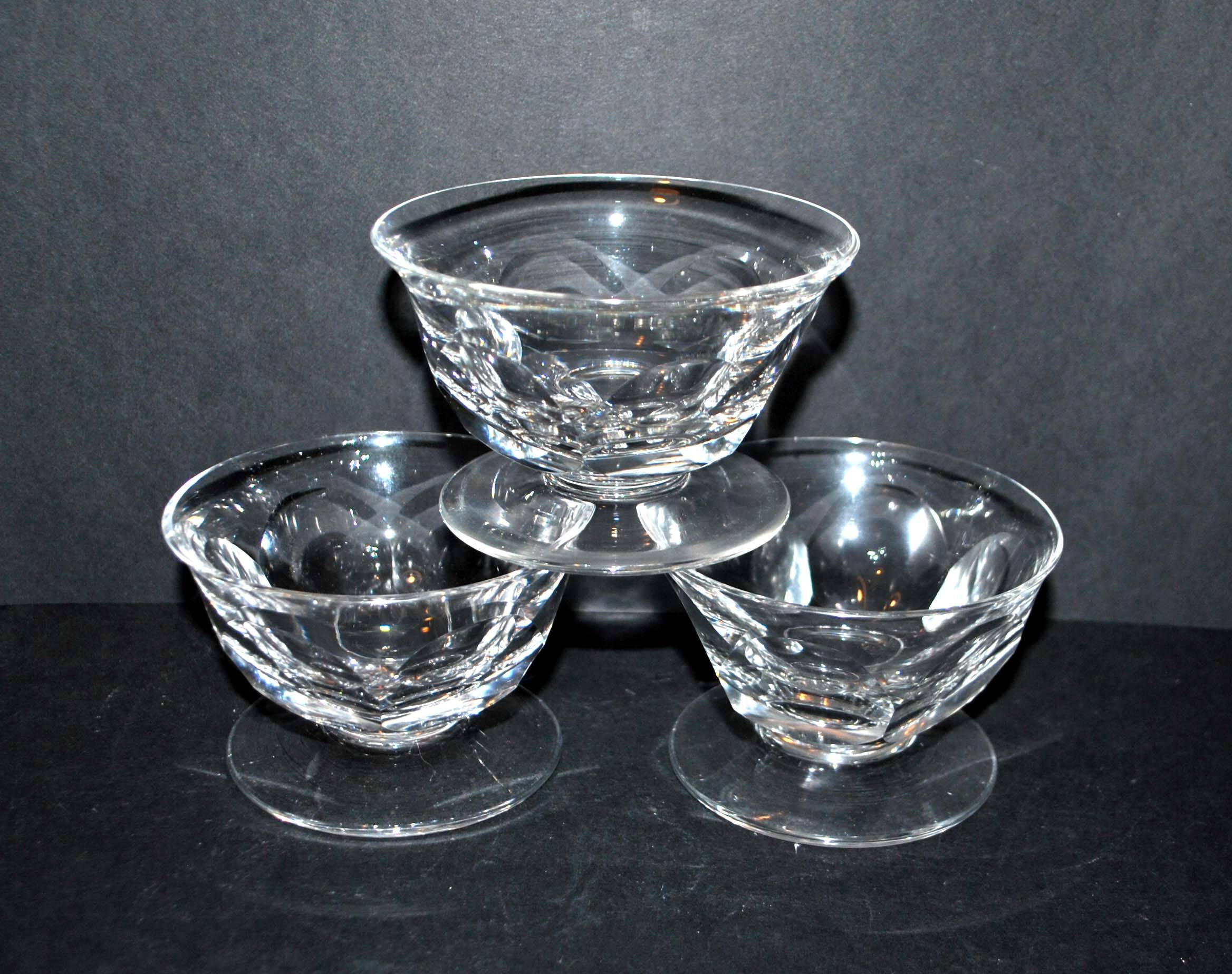 Set of 3 old champagne glasses in cut crystal with flat ribs Saint Louis? Béarn Talleyrand