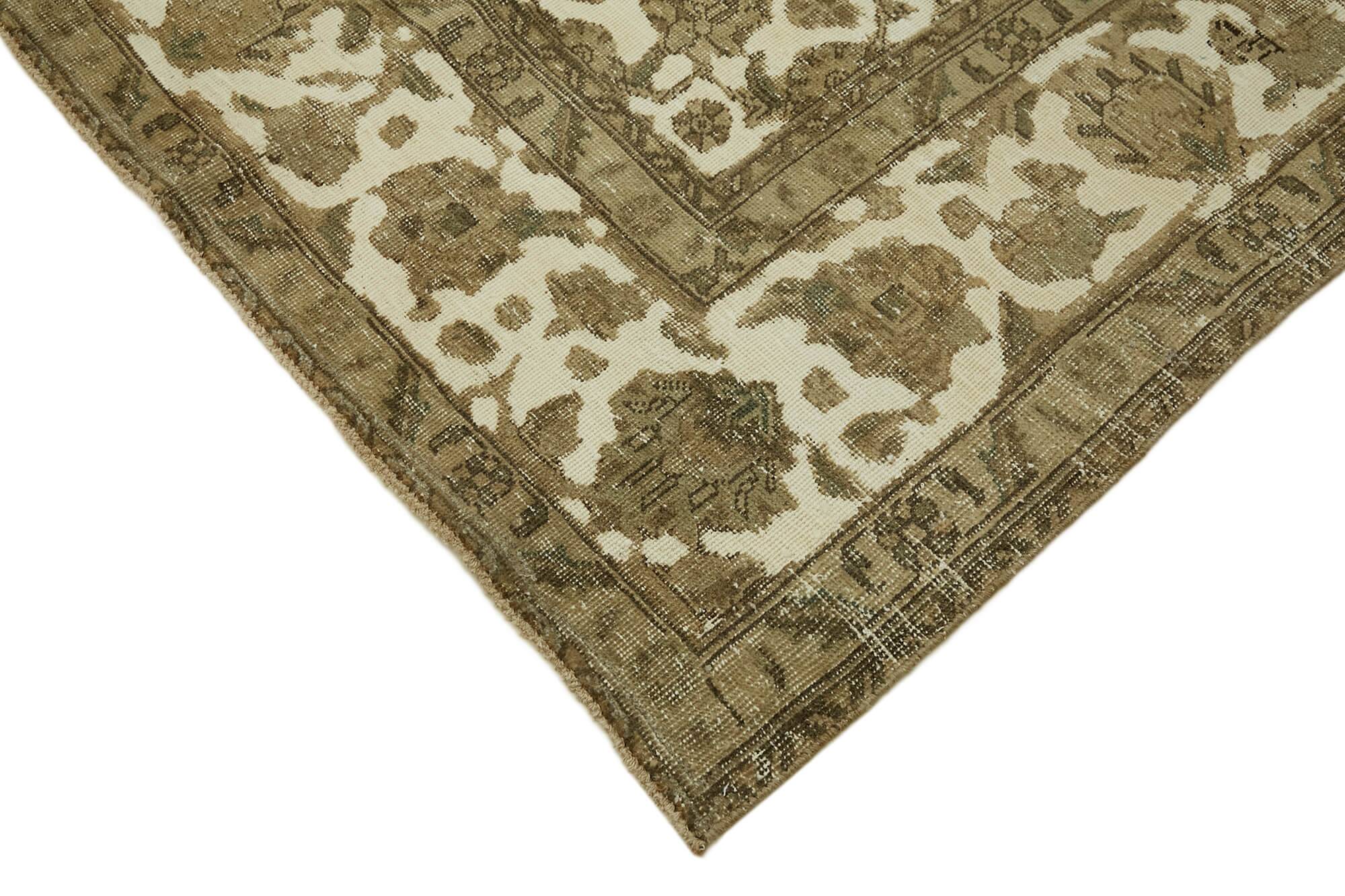 Hand-Knotted Persian Antique 1970s 298 cm x 398 cm Beige Wool Carpet