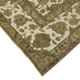 Hand-Knotted Persian Antique 1970s 298 cm x 398 cm Beige Wool Carpet