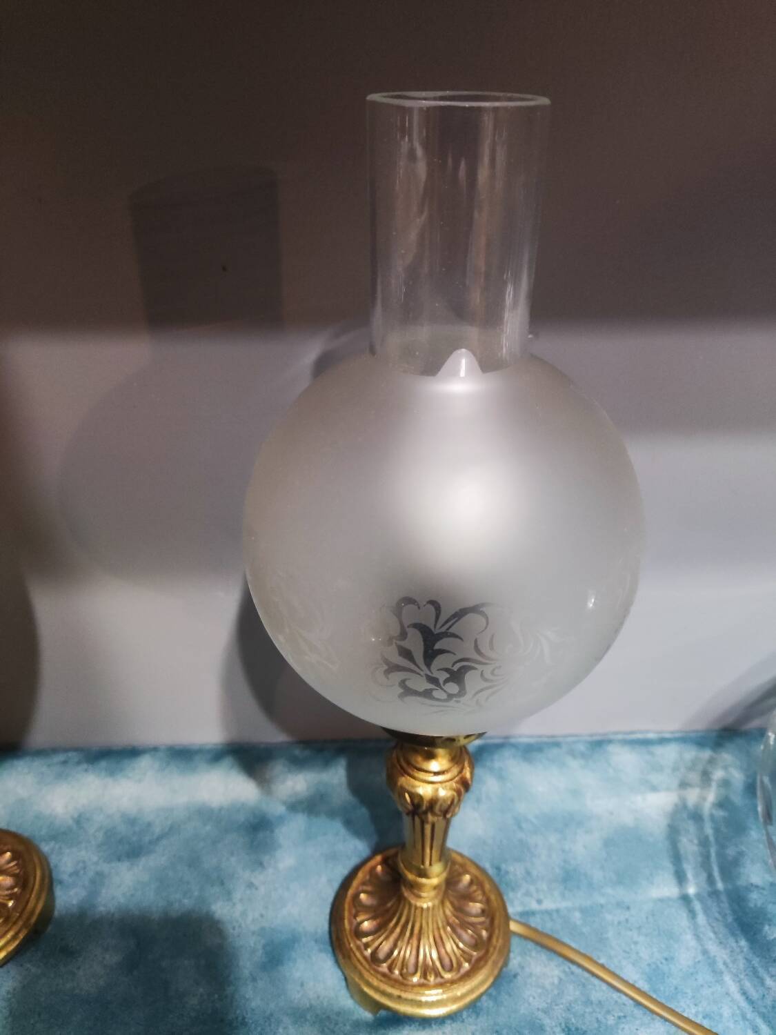 Paire de lampes en laiton et en bronze