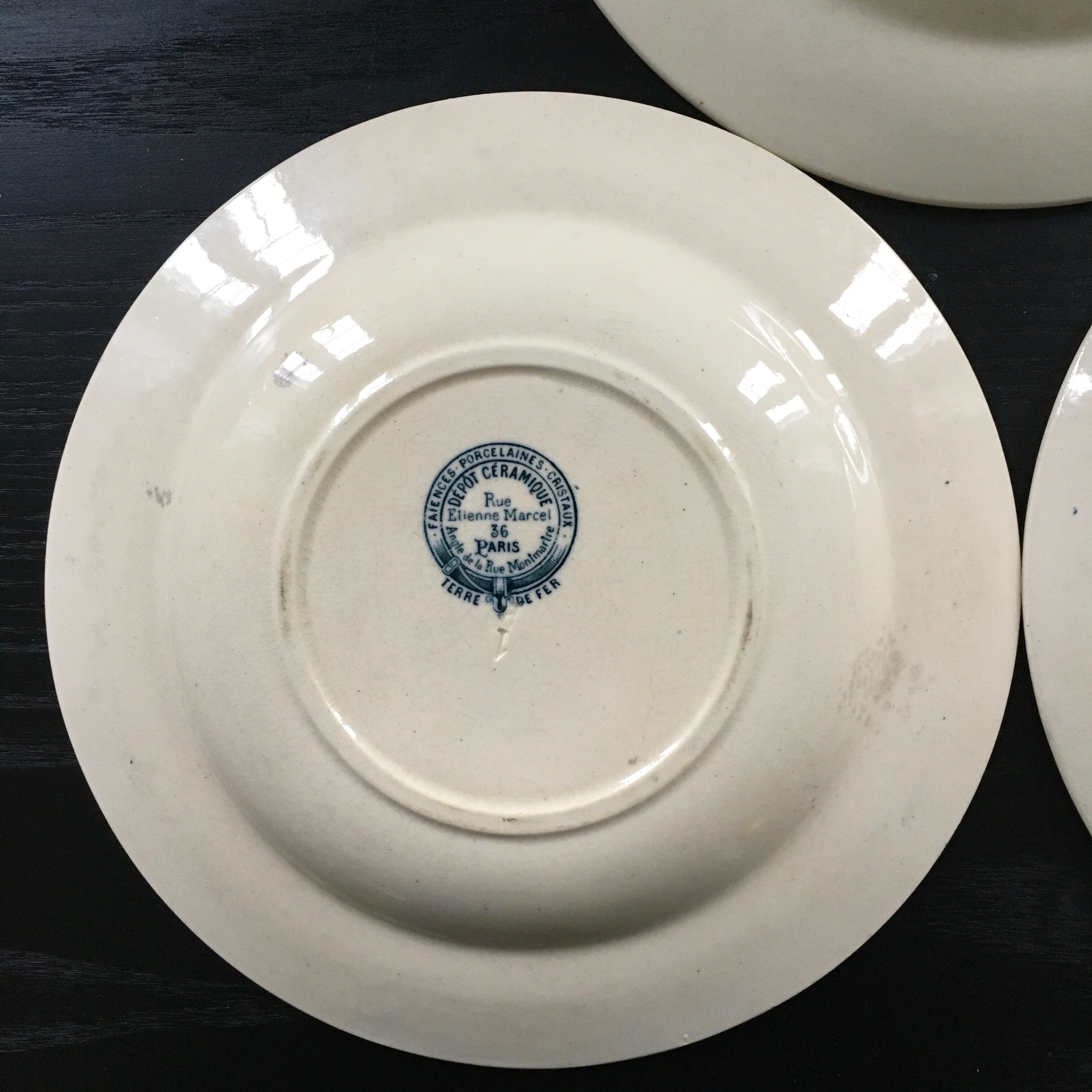 Lot 3 assiettes terre de fer